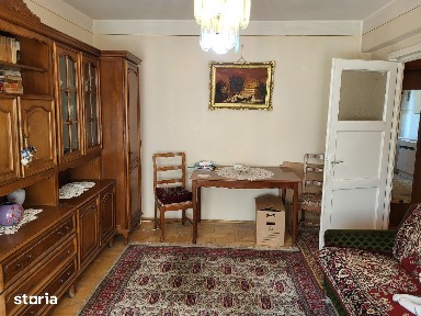 Apartament 2 camere, etaj 1, zonă gara Focsani.