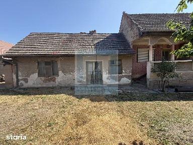 Casa 3 camere, beci,teren 610 mp + grădină 620 mp-Loc. Cuciulata