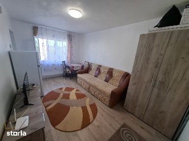 Zona str. Bogdan Voda - bd. Republicii - garsoniera, etaj intermediar