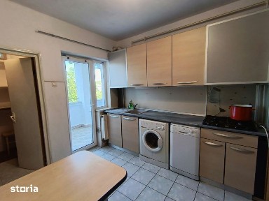 Apartament cu 3 camere, 2 bai si garaj,cartier Sasar