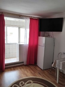 Închiriez garsoniera