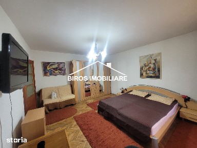 Garsonieră spațioasă Calea Bucuresti - zona Piața Mare