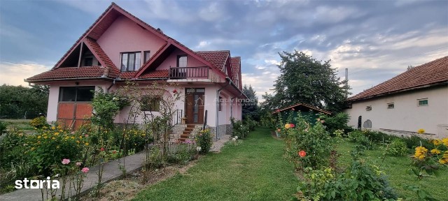 Pensiune cu teren de 5.700 mp, Runcu - Cheile Sohodolului