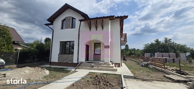 Vila cu 4 camere de vanzare in Brebu
