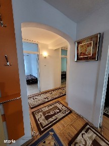 Închiriez apartament cu 3 camere, Zalău