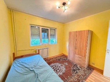 Apartament decomandat 3 camere, zona Decebal