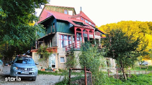 CASĂ DE VACANȚĂ - LEPȘA| 804 MP UTILI | 14 CAMERE | TEREN 1.857 MP