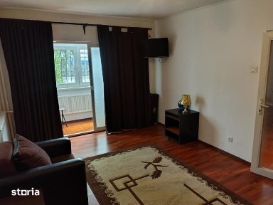 Garsonieră spatioasă, decomandată, parter înalt, INEL 2