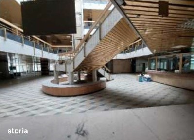 Vanzare prin licitatie, spatiu comercial cu regim de inaltime S+P+4E+M