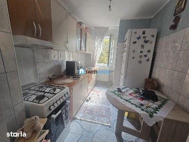 Apartament 2 camere, cartierul Florilor, etaj 2