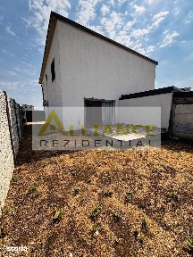 Duplex complet mobilat - 3 camere, 2 băi și curte proprie