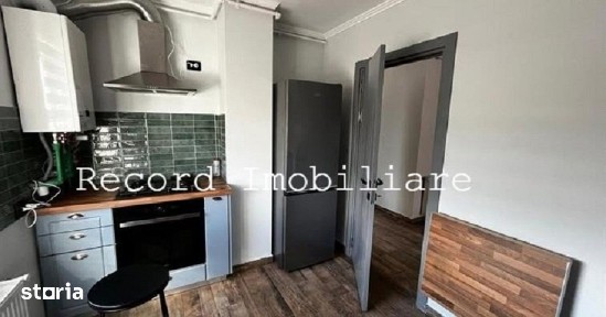 Apartament 2 camere decomandat, et.1, parcare Floresti