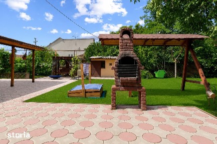 Casa de cărămidă renovata front stradal de 17 ml și un teren de 650 mp