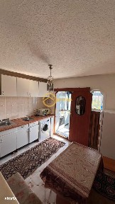 Apartament mobilat cu 2 camere- Etaj 3, balcon, pivnita si boxa