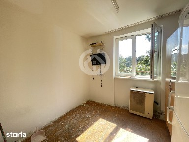 Garsoniera de vanzare 12 mp, etaj 1, zona Tiglari, Sibiu