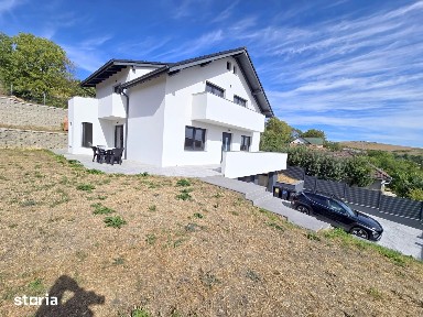 Casa individuala, 5 camere, modern, in Dezmir, langa Cluj, TOTUL NOU !