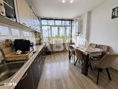 Apartament de vanzare 2 camere decomandat 54 mp zona Vasile Aaron