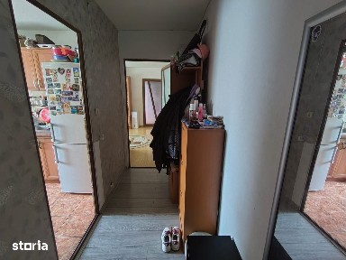 Apartament 2 camere Mioveni zona lamga școala Liviu Rebreanu,etaj 2