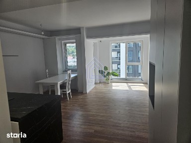 Apartament nou, mobilat,utilat si boxa. Posibilitate parcare.
