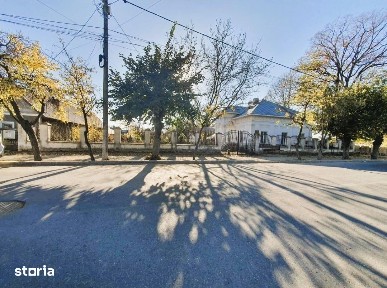 Casa de vanzare in Draganesti Olt cu 3032 mp teren