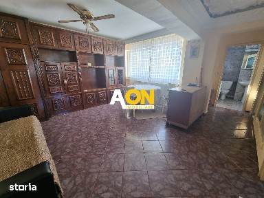 Apartament 3 Camere Decomandat, Zona Cetate