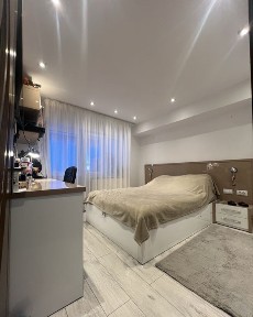 Vand apartament 3 camere, 3 balcoane, 2 băi, Parcul Catedralei