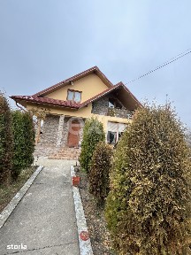 Casa 3 camere 2 bai P+M teren 1732 mp Garleni Dambovita