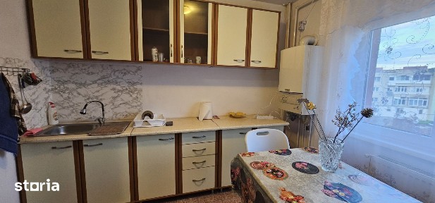 Apartament cu 3 camere de inchiriat Zona Carpatilor Calea Bucuresti