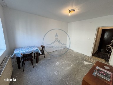 Garsoniera de vanzare | etaj 2 | Dragos voda | necesita renovare
