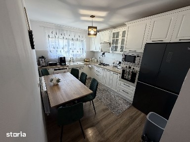 Casa de vânzare cu 5 camere și mansardă complet mobilata si utilata!