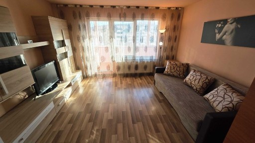 Apart.1 cam/ et.1 / ultracentral Grand langa Mures Mall/ cladirea noua UMF