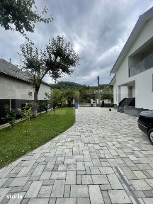 Casa de vanza, teren 3.500 mp, zona Borleasa