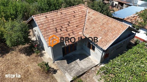 Casa tip parter zona Berca
