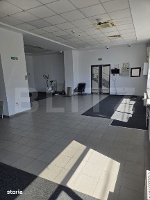 Spatiu generos de inchiriat 150mp, vad auto, Campia Turzii