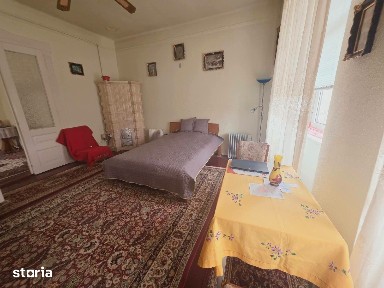 Vand casa saseasca in Bod, cu teren 2500 mp, pozitie centrala
