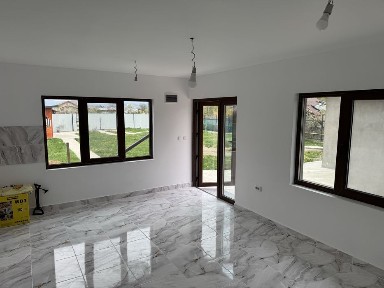 Casa de locuit parter Urgent!