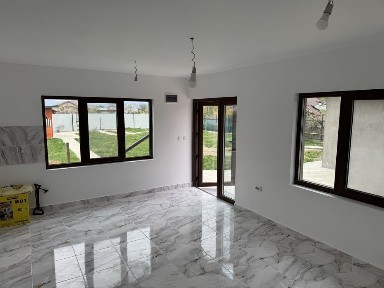 Casa de locuit parter Urgent!