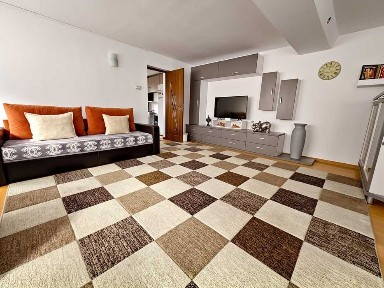 OVIDIU - Casa Cocheta Amplasata Central Langa Primarie- 125.000 Eur Comision 0!