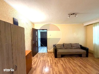 Apartament 2 camere semidecomandate, etaj 1/4 - Strada Milcov