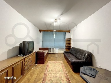 Apartament cu 3 camere decomandat, in zona Centrala, strada Republicii