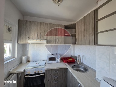 Inchiriere apartament o camera cu balcon Micalaca