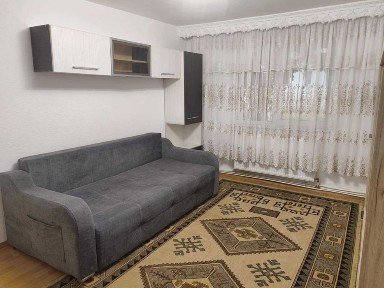 De inchiriat apartament 2 camere, central Vaslui