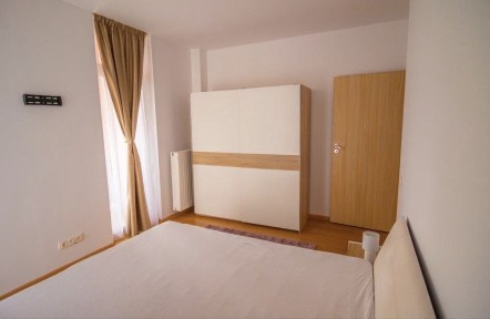 Apartament cu doua camere si cu loc de parcare, Ared