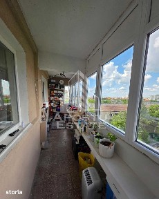Apartament 3 camere de vanzare,renovat,etaj intermediar,Gheorghe Lazar