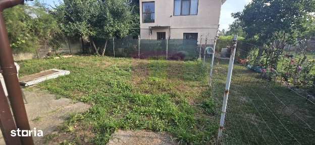 Casa cu 3 camere de vanzare in Campina