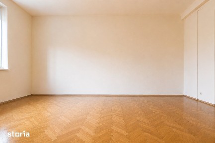Apartament cu 3 camere la etajul 1, 73mp, langa Palatul Prefecturii