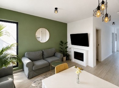 Casa tip triplex, mobilată si utilată. View!