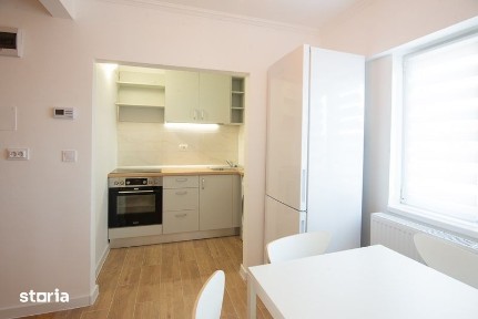 Inchiriez apartament ultracentral 2 camere