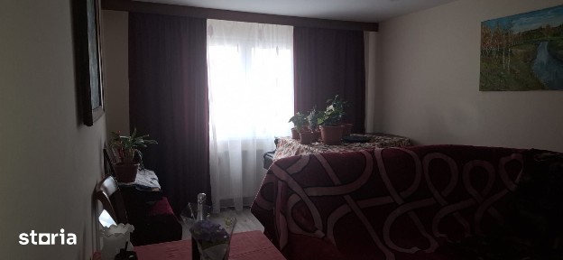 Apartament 3 camere in Noua, decomandat, etaj 3, SU 81 mp, 2 bai!
