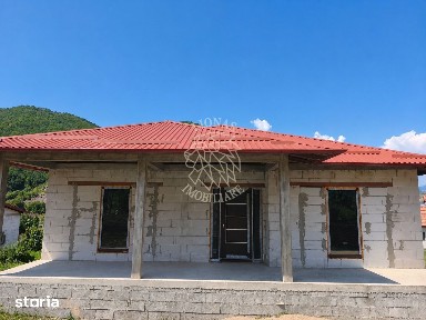 Casa 4 camere 220 mp-teren 7 ari-garaj-terasa 28 mp-Poiana Ilvei